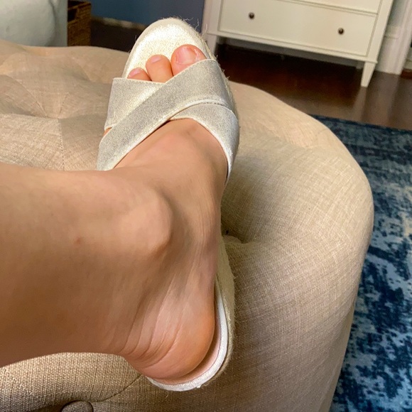 Dupe of Jimmy Choo gold/rose gold wedges - Picture 4 of 8